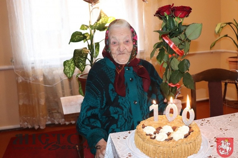 Жителька Володимира відзначила 100-річчя - новини Володимир-Водинського Жителька Володимира відзначила 100-річчя