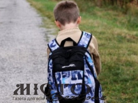 У Володимирі-Волинському невідомий чоловік вимагає у дітей гроші 