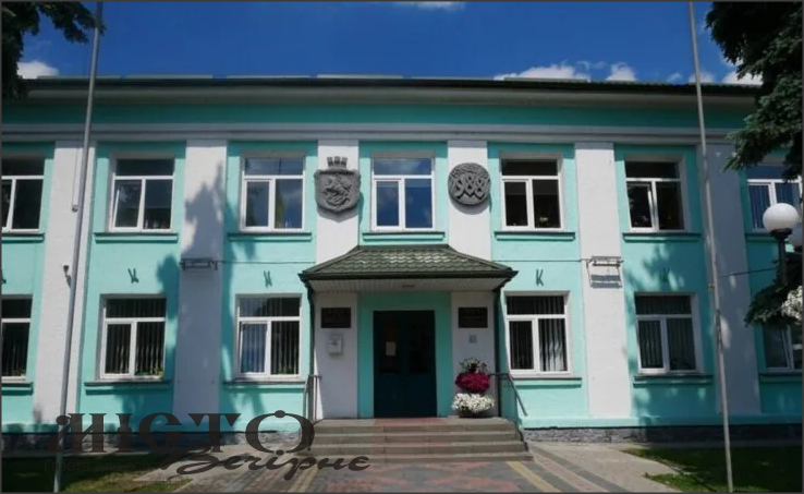 Виконком Володимирської міськради неправомірно змушував бізнес погоджувати графік роботи – АМКУ 