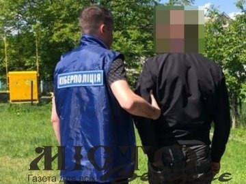 Викрили чоловіка, який шантажував дівчат з Волині 