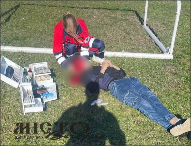 Поліція розслідує смерть 17-річного хлопця з Павлівської громади, на якого впали ворота у Локачах 