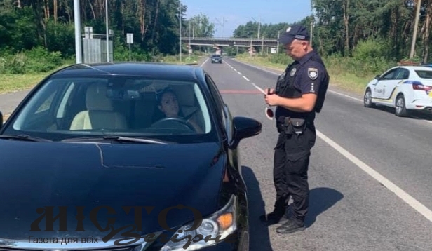 На Володимирщині правоохоронці наголошують керманичам на дотриманні правил дорожнього руху 