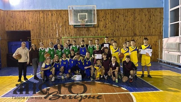 У Локачинському ліцеї відбулися спортивні змагання серед учнів 