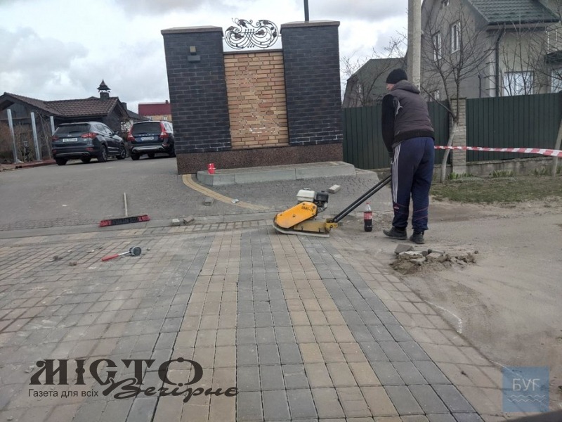 Біля будинку Леді Гаги у Володимирі понизили лежачий поліцейський 
