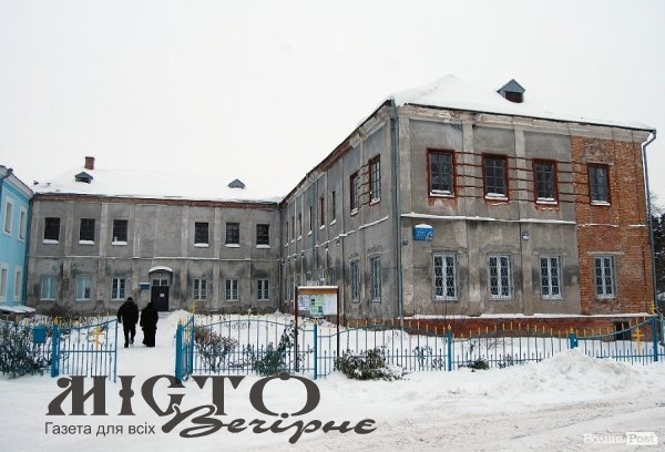ШКОЛИ У ВОЛОДИМИРІ. ПОГЛЯД У МИНУЛЕ. 