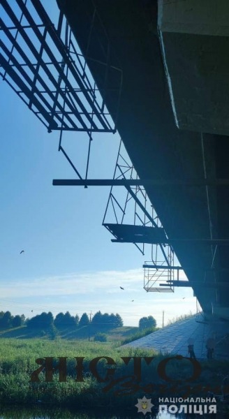 В Устилузькій громаді спіймали чоловіка, який викрав металеві конструкції та дошки з-під мосту 