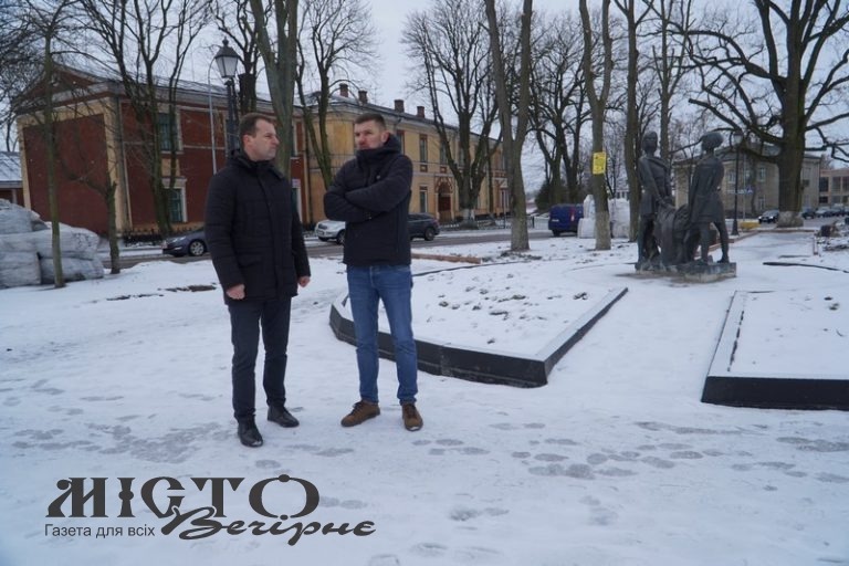 За кілька місяців завершиться облаштування двох скверів у Володимирі 
