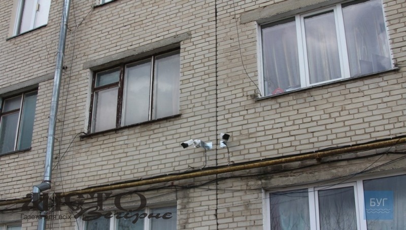 У Володимирі у дворі ОСББ встановил камери відеоспостереження 