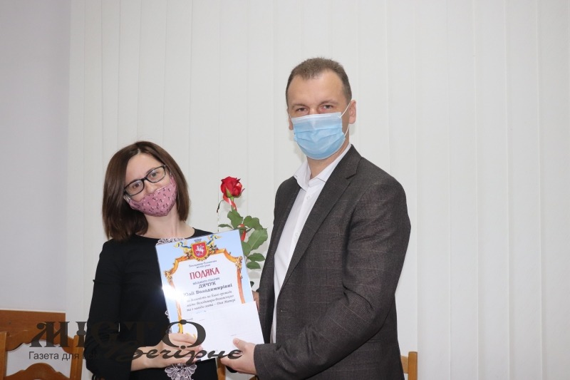 У Володимирі привітали вдів та матерів загиблих бійців, багатодітних матерів та членкинь «Союзу українок» із Днем матері 