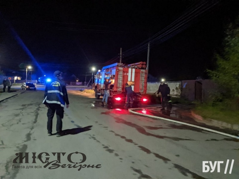 У Володимирі горіли деревообробний цех та складські приміщення 