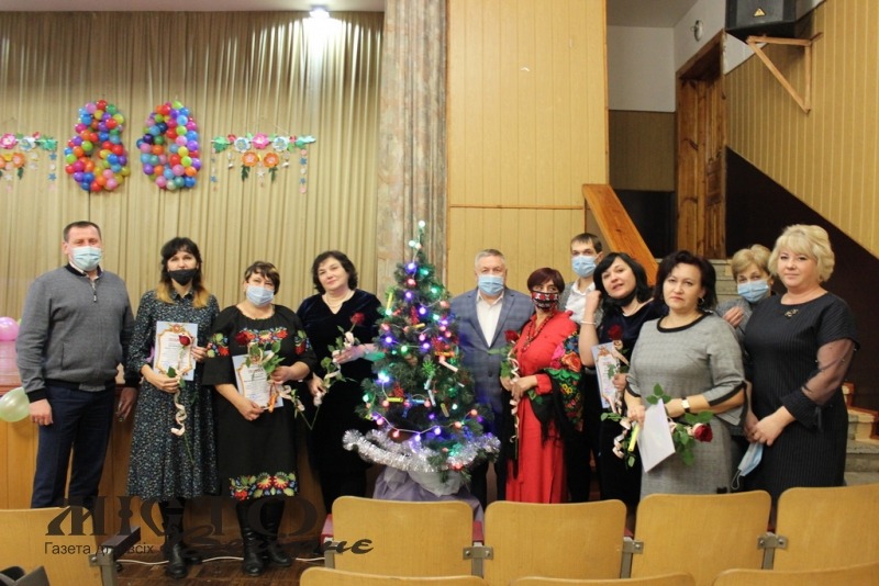 До 80-річчя Володимир-Волинської школи №3-ліцей привітали і нагородили педагогів 