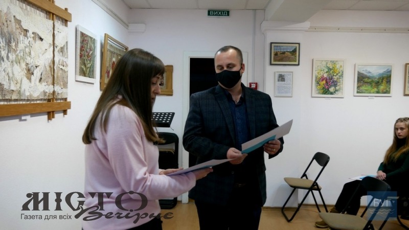 Нагородили учнів-учасників наукових читань про історію Володимира 