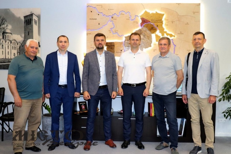 У Володимирі обговорили поточні та планові ремонтні роботи доріг громади 