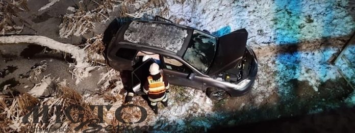 У Польщі українець зїхав автомобілем з мосту в річку 