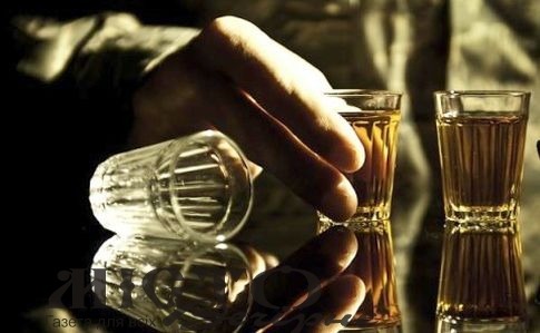 На території Володимира людям у військовій формі до кінця 2021 року не продаватимуть алкоголь  