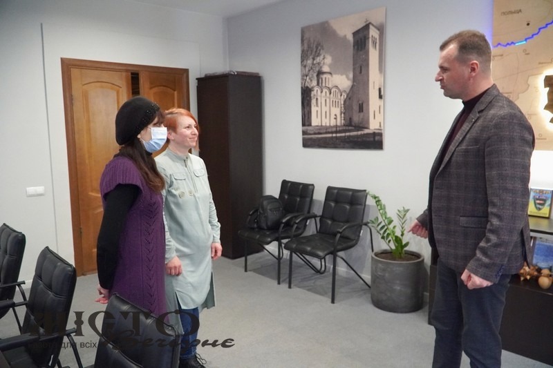 У Володимирі з Днем волонтера привітали членкинь ГО «Крила матері» 