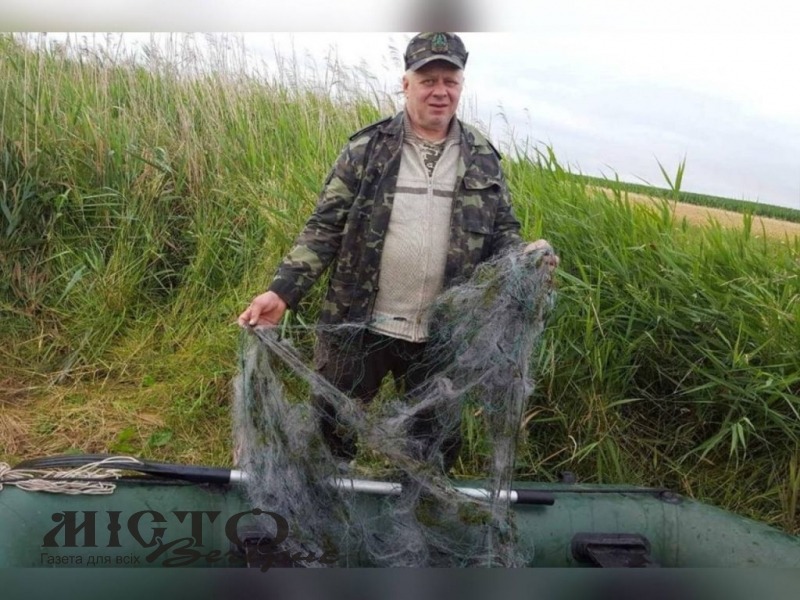 У Локачинській громаді з водойм інспектори вилучили 200 м браконьєрської сітки  