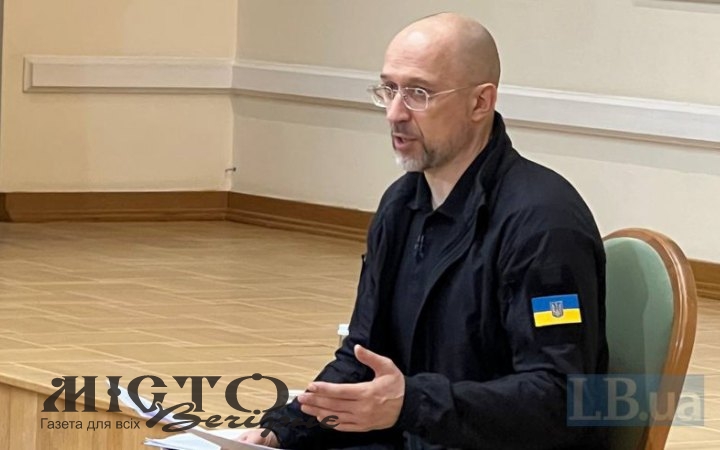 Уряд ухвалив виплату кожному українцю по тисячі гривень з 1 грудня 