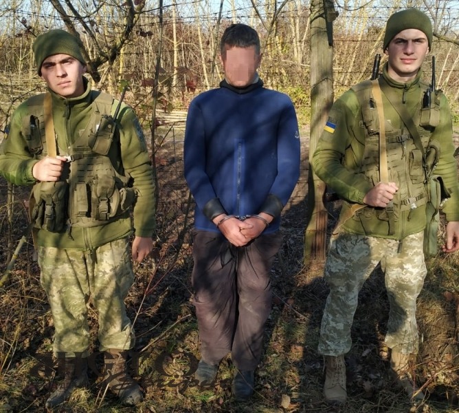 У Володимир-Волинському районі прикордонники пострілами зупиняли контрабандистів 