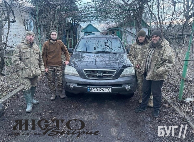 Волонтерка з Іванич придбала автомобіль для підрозділу місцевого захисника 