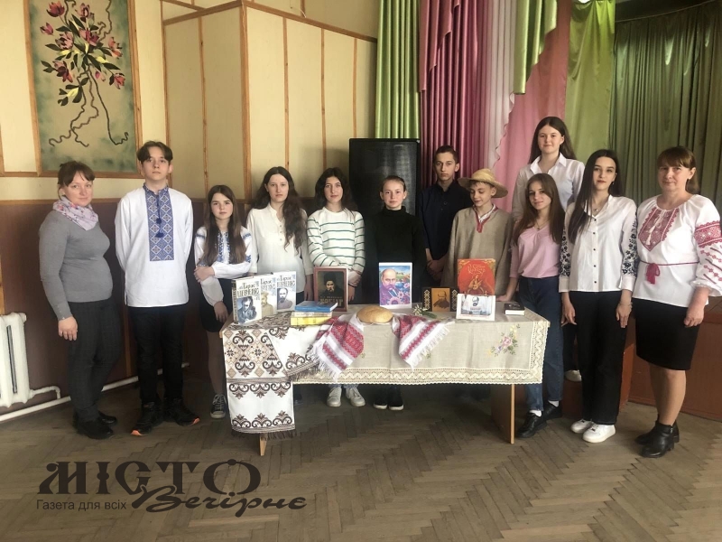 У ліцеї села Затурці відбулося літературно-музичне свято «На вічнім шляху до Шевченка» 