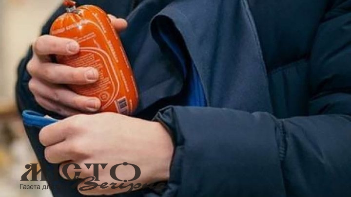 У Володимирі судили горе-матір, яка вкрала ковбасу у «Сім 23» та пиячила перед дітьми 