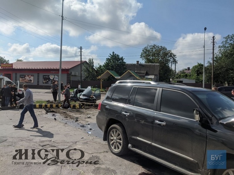 На водія LEXUS, який скоїв ДТП біля танка у Володимирі, відкрили кримінал 