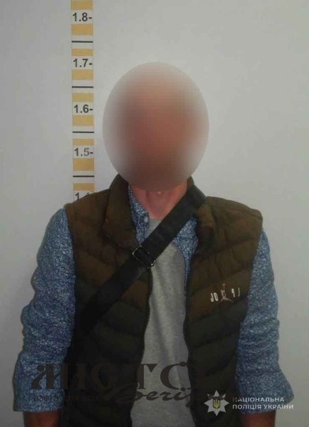У Нововолинську затримали чоловіка, якого підозрюють у крадіжці понад 35 тисяч гривень і документів 