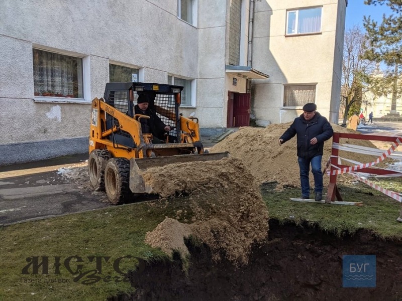 Знайдене підземелля у Володимирі засипали піском тимчасово, щоб воно не провалювалося 