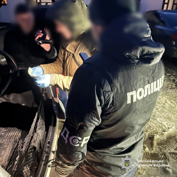 Чотири тисячі доларів за «вирішення» мобілізаційних питань: затримали військовослужбовців Володимирського РТЦК 