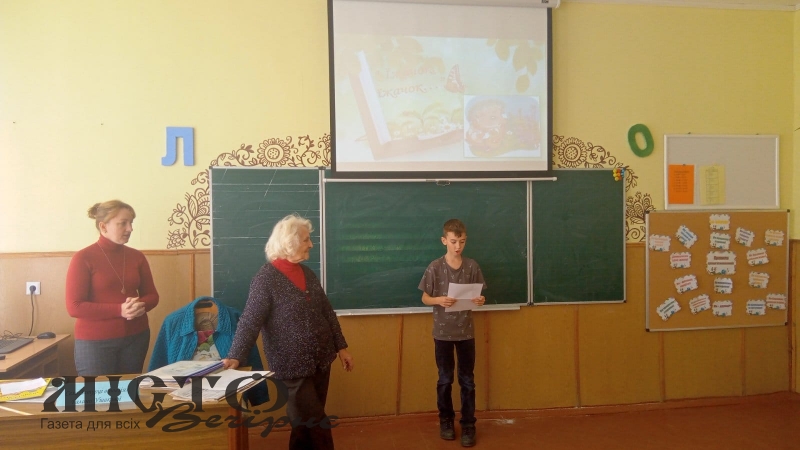 У Затурцівському ліцеї імені Вʼячеслава Липинського письменниця Галина Ушакова презентувала книгу - новини Володимир-Водинського У Затурцівському ліцеї імені Вʼячеслава Липинського письменниця Галина Ушакова презентувала книгу