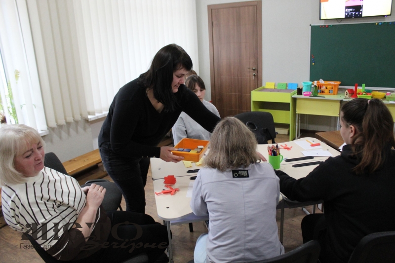 В Інклюзивно-ресурсному центрі Затурцівської громади обговорили взаємодію працівників та батьків 