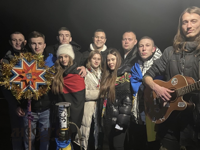 Юні колядники з Литовезької громади зібрали понад 17 тисяч гривень на допомогу військовим 