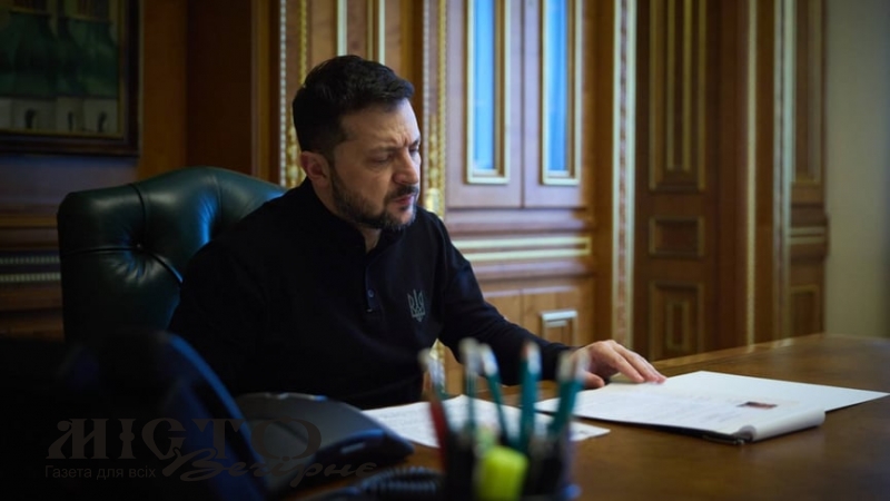 Російська мова вже не підлягає захисту в Україні: Зеленський підписав закон 