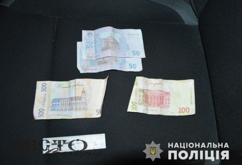 За хабар поліцейським мешканець Володимир-Волинського району сплатить 17 тисяч гривень штрафу 