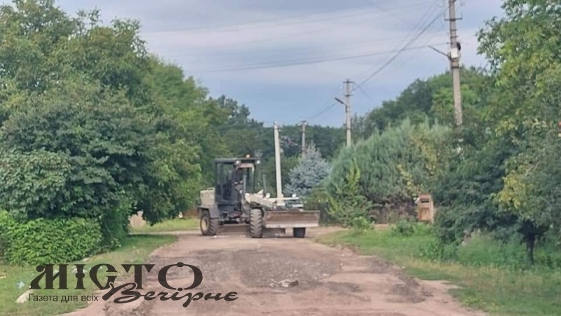 У Володимирі на вулицях в районі цукрового заводу засипали ями  
