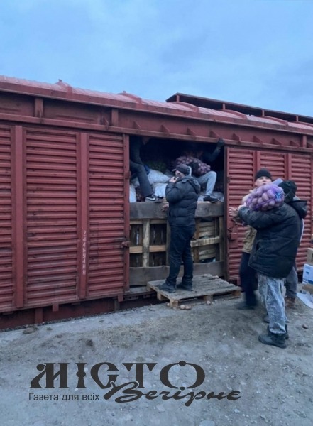 Громада Володимира збирає і відправляє гуманітарну допомогу в інші області України - новини Володимир-Водинського Громада Володимира збирає і відправляє гуманітарну допомогу в інші області України