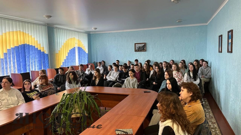 Мер Нововолинська поспілкувався зі старшокласниками одного з ліцеїв 