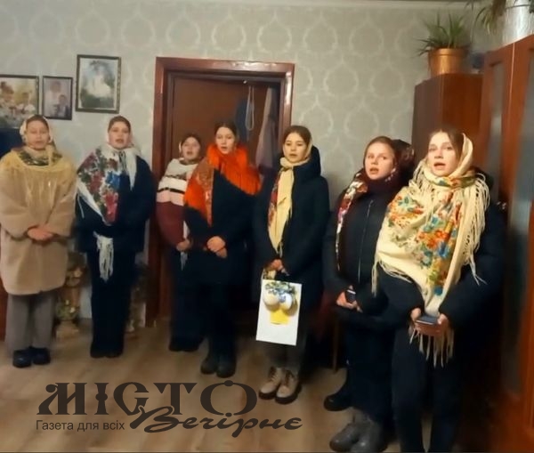 Колядники Литовезької громади зібрали понад 140 тисяч гривень для ЗСУ 