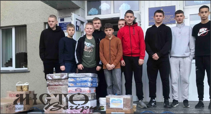 У маньківському ліцеї для військових приготували домашню їжу - новини Володимир-Водинського У маньківському ліцеї для військових приготували домашню їжу