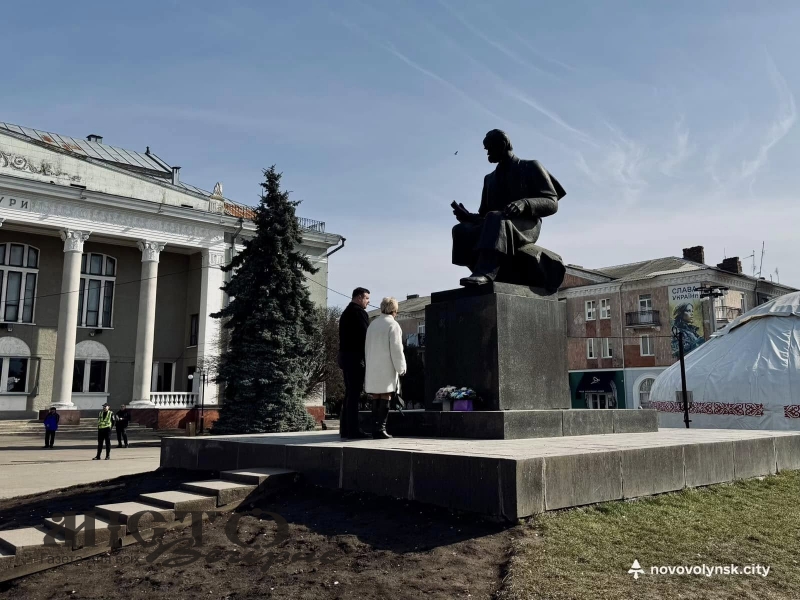 У Нововолинську вшанували великого Кобзаря - новини Володимир-Водинського У Нововолинську вшанували великого Кобзаря