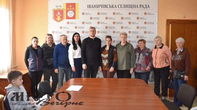 В Іваничах вручили великодні пакунки внутрішньо переміщеним особам 