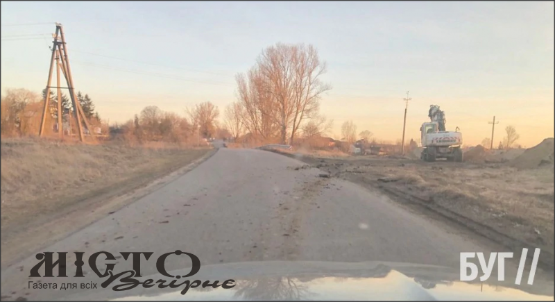 Підприємство, яке будує вітроелектростанцію поблизу Іванич, продовжує руйнувати місцеві дороги  