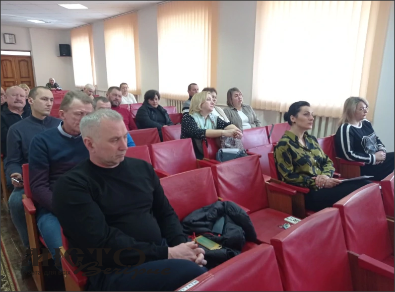 В Іваничах прийняли звернення на підтримку президента Зеленського 