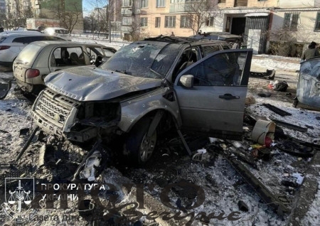 Теракт у Києві: на Оболоні через вибух автівки постраждав військовий 