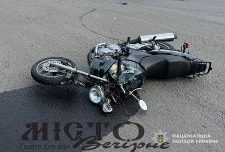 На Волині зіткнулися авто і мотоцикл, травмувався водій двоколісного 
