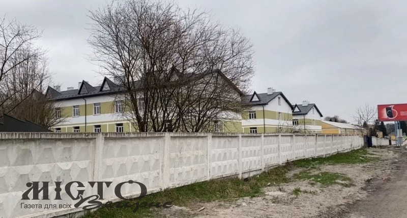 Активіст з Володимира показав, як виглядають новозбудовані казарми для захисників та звернувся до президента - новини Володимир-Водинського Активіст з Володимира показав, як виглядають новозбудовані казарми для захисників та звернувся до президента