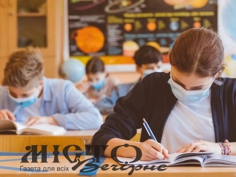 Учнів 11 класів звільнили від проходження ДПА 