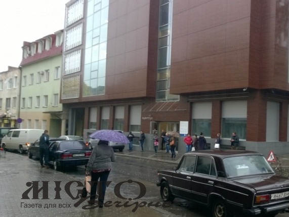 Волинянам рекомендують не відвідувати польський візовий центр у Луцьку 