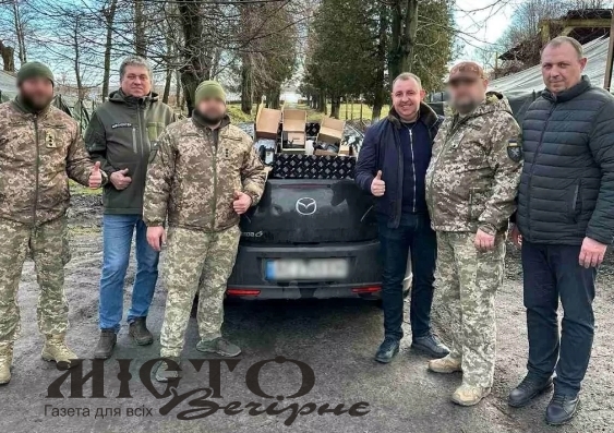 Павлівська громада придбала для військових квадрокоптери, радіостанції, генератори та протиланцентні сітки для дронів 